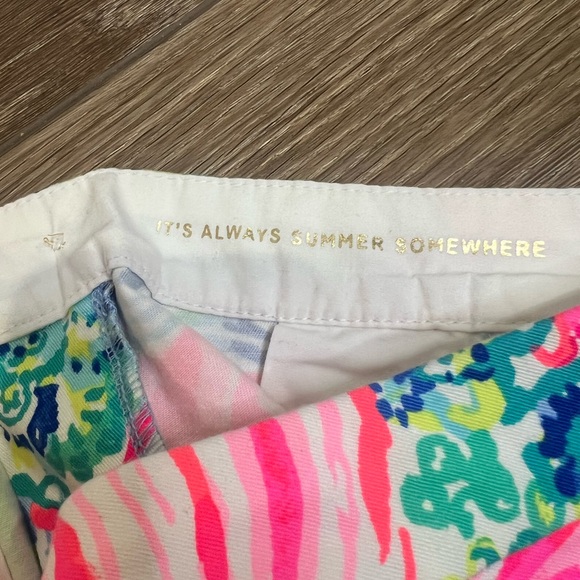 Lilly Pulitzer 5" Buttercup Shorts "Beach Please" - Picture 8 of 12